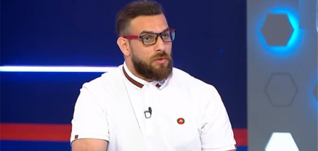 أحمد-دويدار-يعلق-على-واقعة-لطم-حارس-الأبيض.-ويصرح:-الزمالك-ليس-مانشستر-سيتي